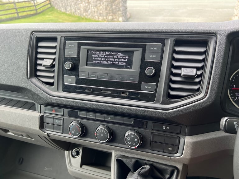 VOLKSWAGEN CRAFTER CR35 2.0 TDI 140PS FWD STARTLINE BOX VAN 21 REG 49,000 MILES