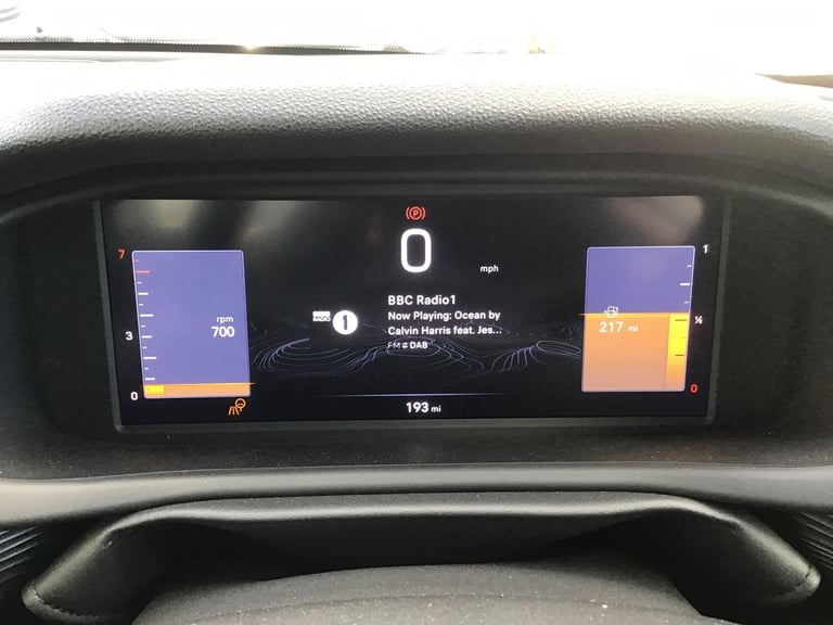 2025 Jeep Avenger Altitude 1.2 100hp Mt HATCHBACK Petrol Manual