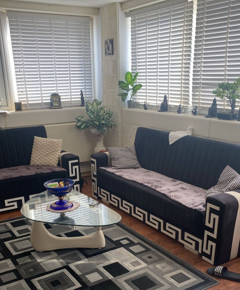 image for 2 bed NW8 0BP downsizing to 1 bed W London!