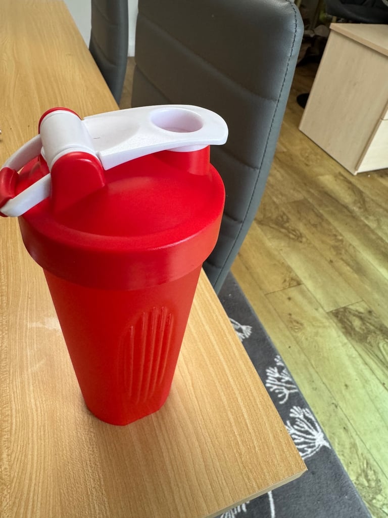 Joblot of gym protein shakers x 17 