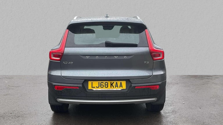  Volvo XC40 1.5 T3 Momentum 5dr Estate Petrol Manual