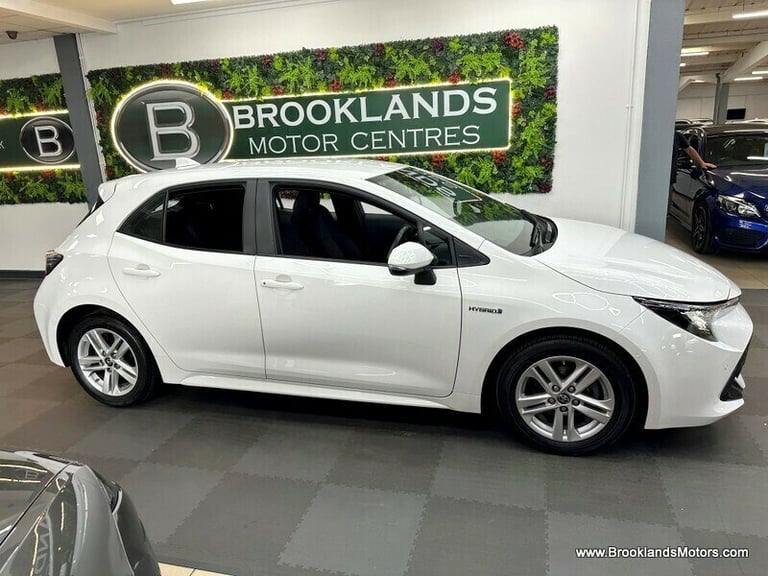 Toyota Corolla ICON TECH [SAT NAV, HEATED SEATS &amp; REVERSE CAMERA]