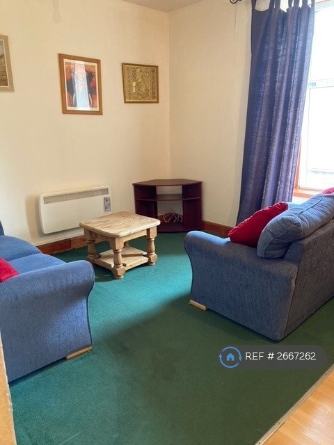 1 bedroom flat in Queen Street, Campbeltown, PA28 (1 bed) (#2667262)