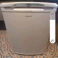 HOTPOINT undercounter fridge model RLA36P 