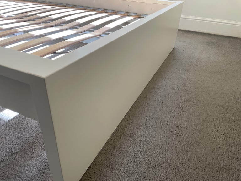 Double Bed - white 