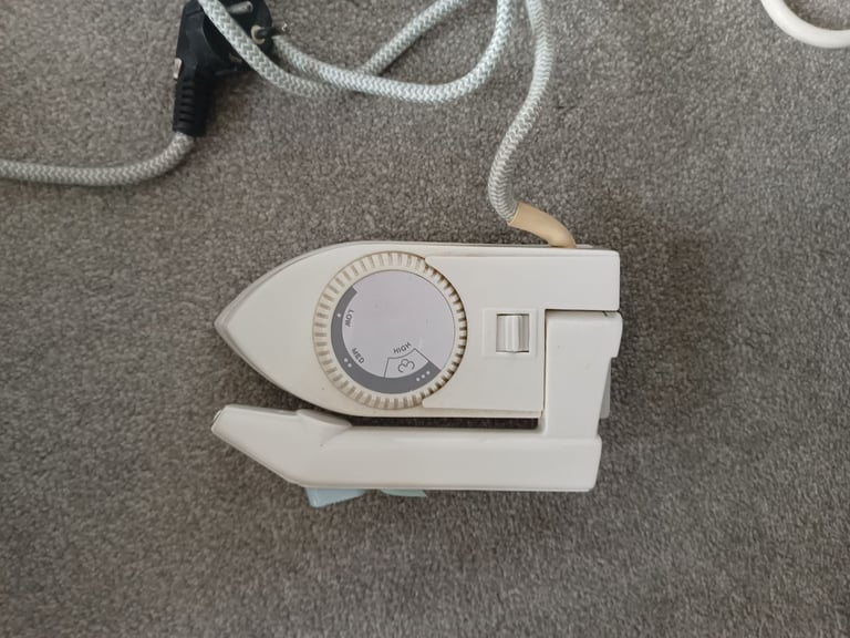Travel Iron