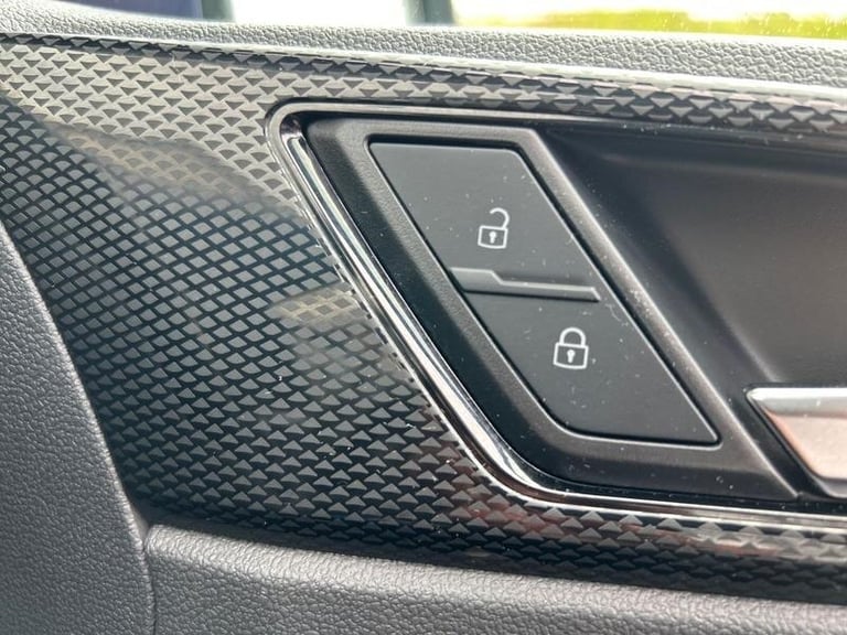 2023 Volkswagen Polo MK6 Facelift (2021) 1.0 TSI 95PS Life DSG Automatic Hatchback Petrol Automatic