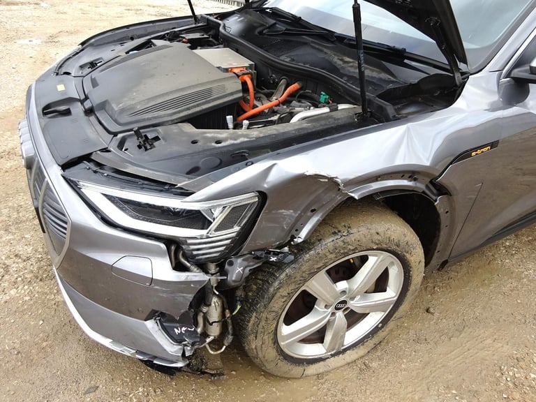 2021 71 REG AUDI E-TRON TECHNIK 55 QUATTRO ELECTRIC AUTO DAMAGED SALVAGE