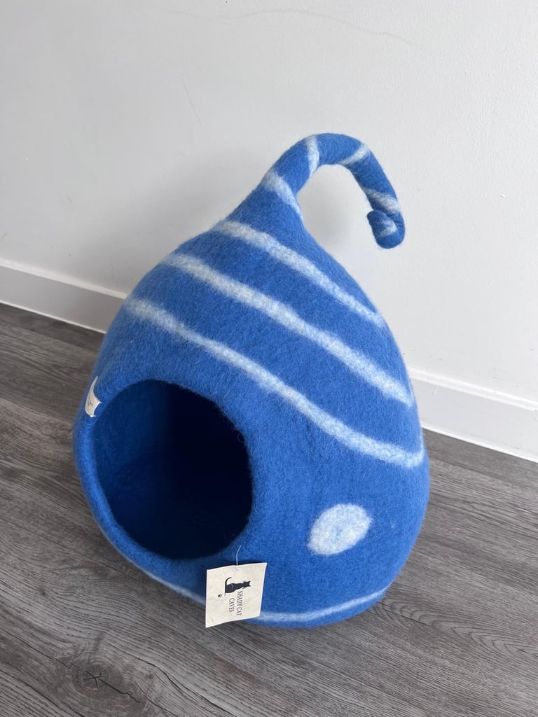 Shady Cat Caves Handmade Felt Cat Bed/Cave Blue Antenna Design 