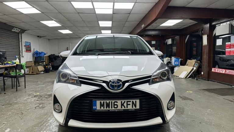 2016 Toyota Yaris 1.5 Hybrid Icon 5dr CVT HATCHBACK PETROL/ELECTRIC Automatic