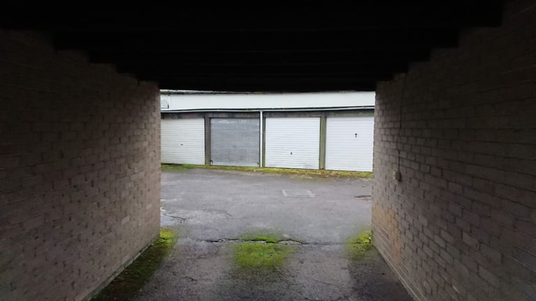 Standard single look up garage safe location rg15ss