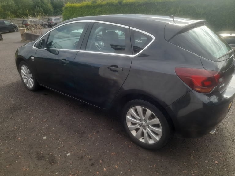 Vauxhall, ASTRA, Hatchback, 2011, Manual, 1956 (cc), 5 doors