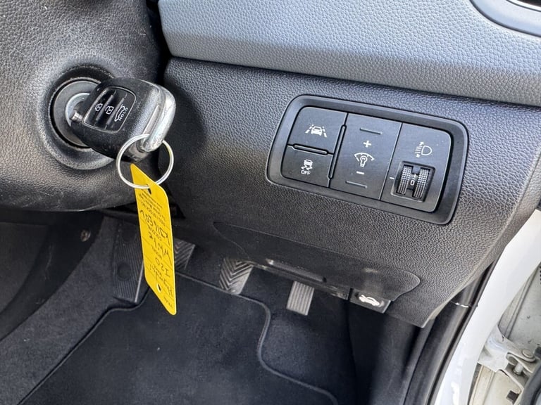 2016 Hyundai i20 1.2 GDI PREMIUM 5DR Manual Hatchback Petrol Manual