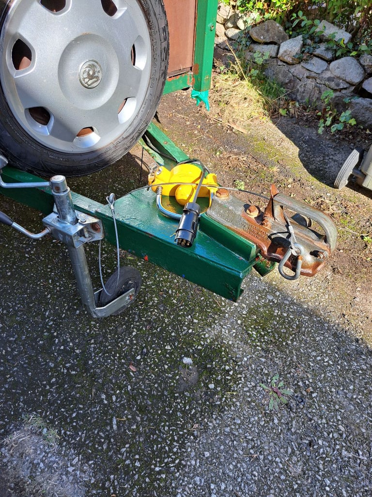 Car trailer
