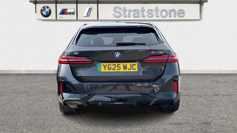 2025 BMW i5 250kW eDrive40 M Sport Pro 84kWh 5dr Auto Estate Electric Automatic