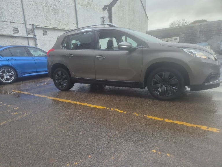 Peugeot, 2008, Hatchback, 2014, Manual, 1560 (cc), 5 doors