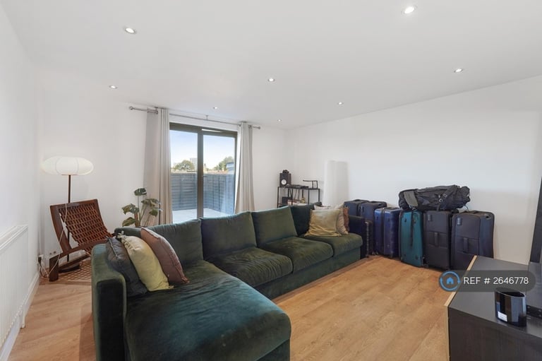 image for 2 bedroom flat in Poplars Rd, Walthamstow, E17 (2 bed) (#2646778)
