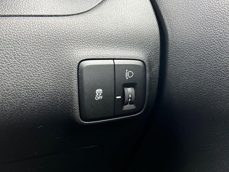 2024 Hyundai i10 1.0 Premium Hatchback 5dr Petrol Auto Euro 6 (s/s) (63 ps) Hatchback PETROL Auto...