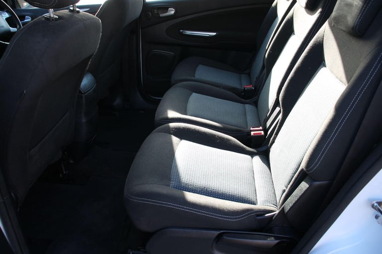 2014 Ford S-Max 1.6 TDCi Zetec Euro 5 (s/s) 5dr MPV Diesel Manual