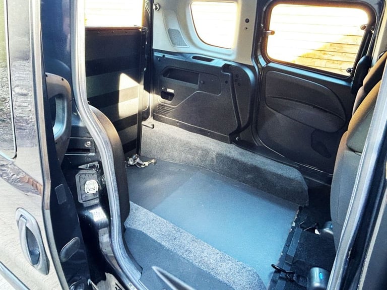 2018 Fiat Doblo 1.6 Multijet 95 Easy 5dr MPV DIESEL Manual