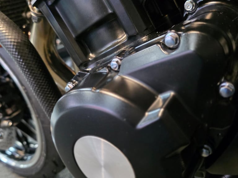 2018 KAWASAKI ZR Z900 RS 1 OWNER 4,900 MILE'S 