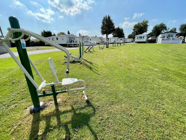 OWNER ONLY CARAVAN PARK / SITED STATIC CARAVAN FOR SALE / NORTH WALES / LL17 0EW