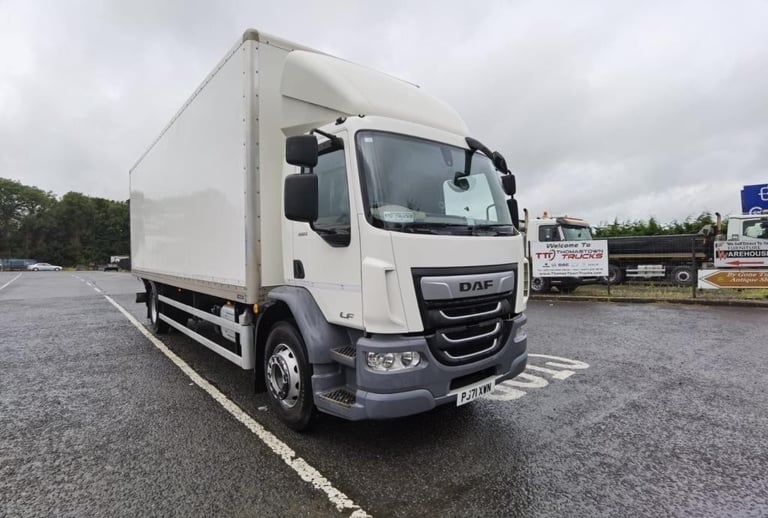 image for 2022 DAF LF 260 4X2 with 28ft GRP Box