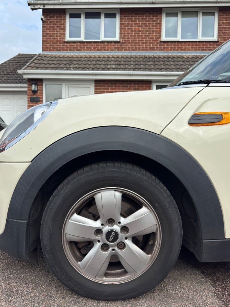 Mini Cooper Hatchback 2015 Manual 5 doors