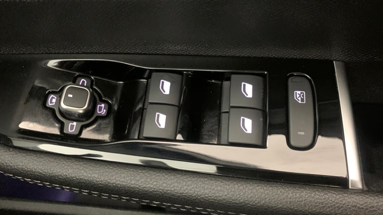 2023 Vauxhall Astra 54kWh Ultimate Hatchback 5dr Electric Auto (156 ps) Hatchback Electric Automatic