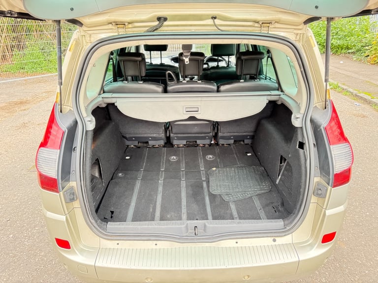 (AUTOMATIC- - PETROL ) RENAULT GRAND SCENIC MPV AUTO *MOT- OCT 2026 like  mazda 5