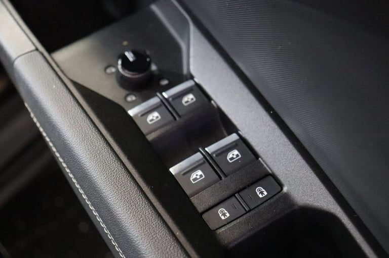 2023 Audi Q4 e-tron 35 S line SUV 5dr Auto 55kWh (APPLE CAR PLAY) ESTATE ELECTRIC Automatic