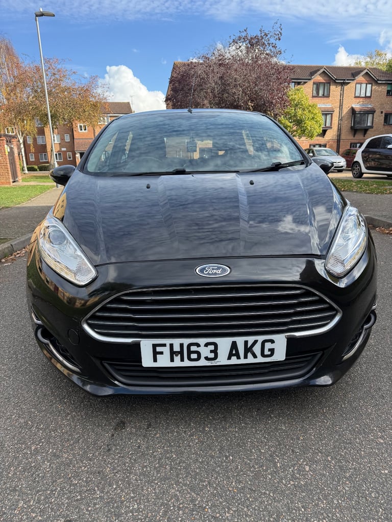 Ford, FIESTA, Hatchback, 2014, Manual, 1241 (cc), 5 doors