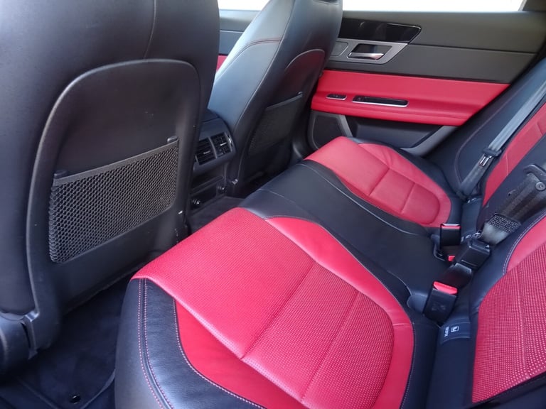 2015 Jaguar XF 2.0d [180] R-Sport 4dr Automatic **LOW MILEAGE*ONLY 15500 MILES FROM NEW** SALOON ...