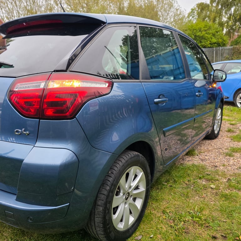 CITROEN C4 PICASSO E-HDi EDITION 1.6 DIESEL 110 BHP AUTOMATIC GEARBOX YEAR 2012 EXCELENT CONDTION!!!
