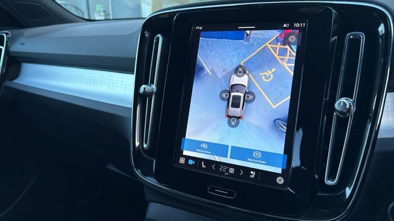 2023 Volvo XC40 Plus, B3 Mild hybrid, Petrol, Dark Estate Petrol Automatic