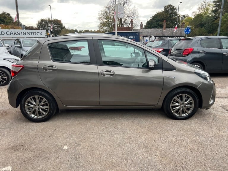  Toyota Yaris 1.5 Hybrid Icon 5dr CVT - FTSH - REAR CAMERA -  AIR CON Petrol/Ele
