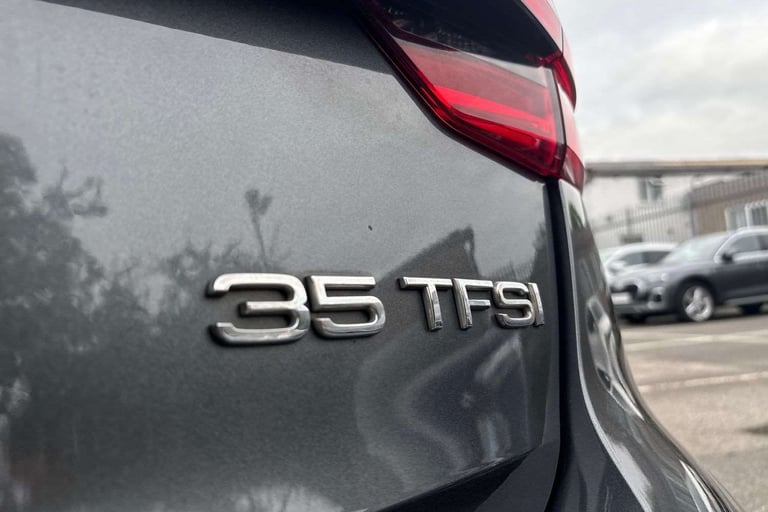 2019 Audi A4 35 TFSI Black Edition 5dr S Tronic ESTATE PETROL Automatic