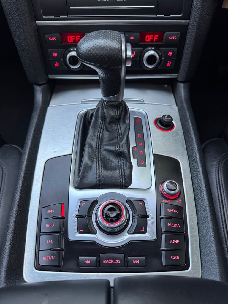 AUDI Q7 3.0 TDI QUATTRO S-LINE 7 SEATER~CHEAPER TAX BAND~BIG SPEC~