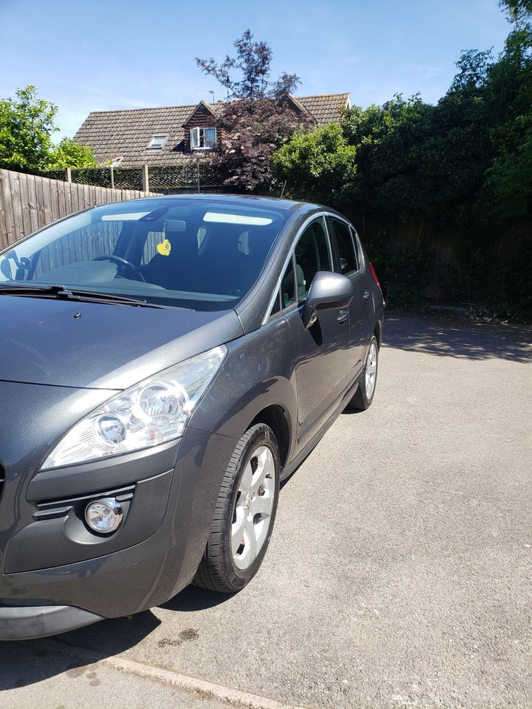 Peugeot, 3008, Hatchback, 2013, Semi-Auto, 1560 (cc), 5 doors