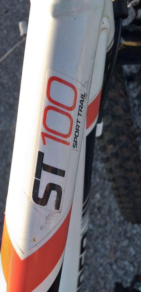 Btwin rockrider st100 