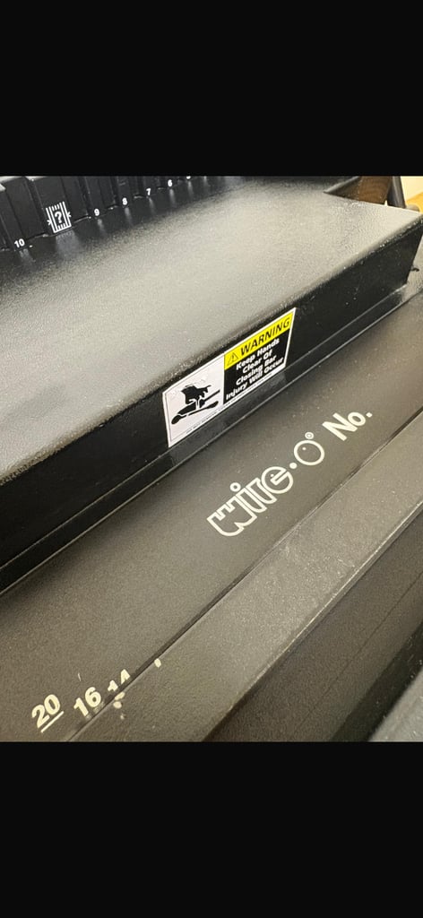 Binding system machine like new