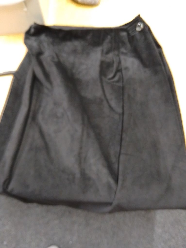 image for Harper's & queen suede  16 skirt 