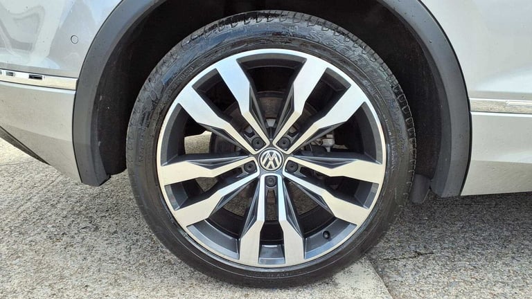 2020 Volkswagen Tiguan 2.0 TDi 150 R-Line Tech 5dr ESTATE DIESEL Manual