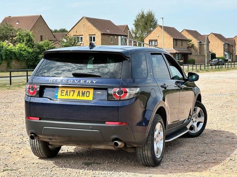 2017 Land Rover Discovery Sport 2.0 TD4 Pure Edition 4WD Euro 6 (s/s) 5dr (5 Seat) ESTATE Diesel ...