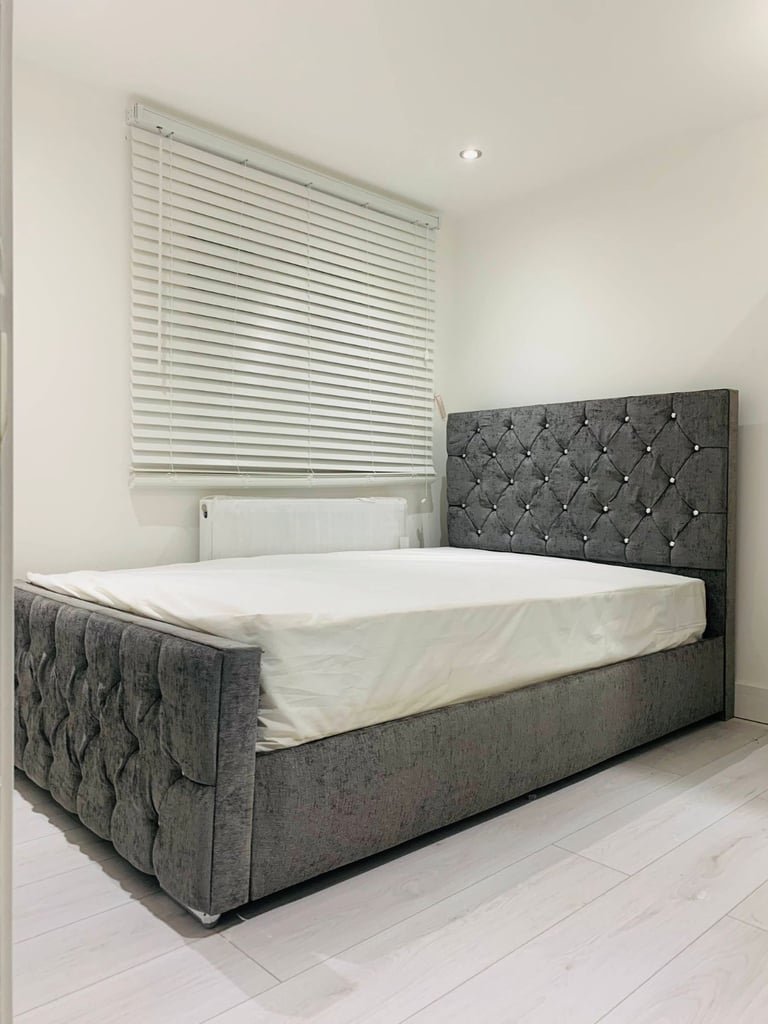 Double room to rent at Upton Park -E13