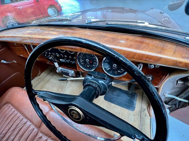 1965 Daimler V8 Petrol Automatic