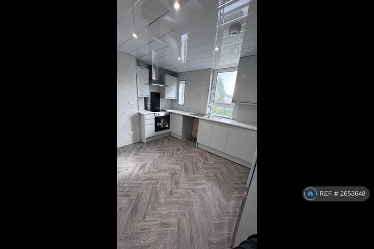 3 bedroom flat in Loch Road, Chapelhall, Airdrie, ML6 (3 bed) (#2653648)