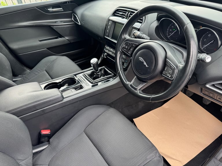 2015 Jaguar XE 2.0d SE 4dr SALOON Diesel Manual