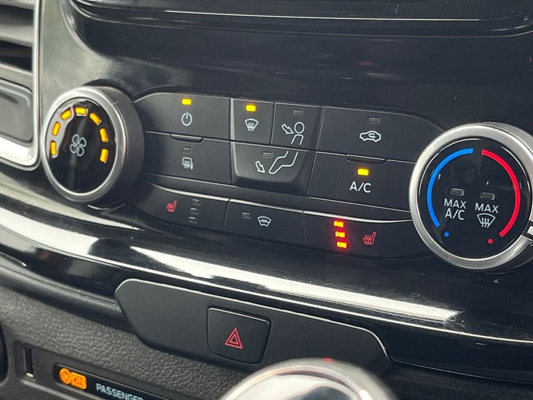 2021 Ford Transit Custom Transit Custom 2.0 EcoBlue 130ps Low Roof Limited Van Van DIESEL Manual