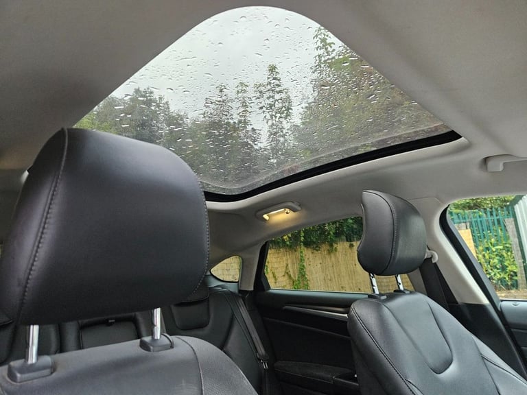 2015 Ford Mondeo 2.0 TDCi Titanium 5dr HATCHBACK DIESEL Manual
